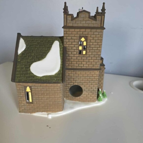 🎀SALE 🎀VTG Dept 56 Dickens Village "The Spirit of Giving" Rectory & Church - Picture 8 of 15